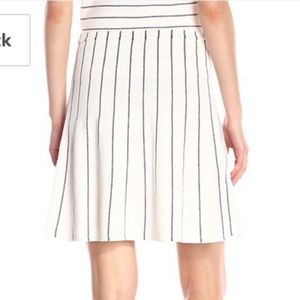 Theory lotamee flare skirt size small $275